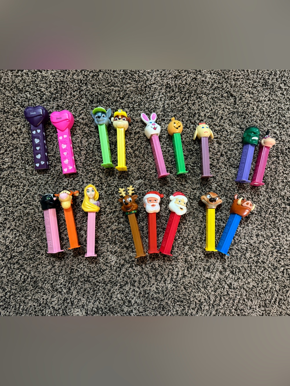 Candy pez Dispensers - Multi-Color Set lion king Santa paw patrol holiday hulk